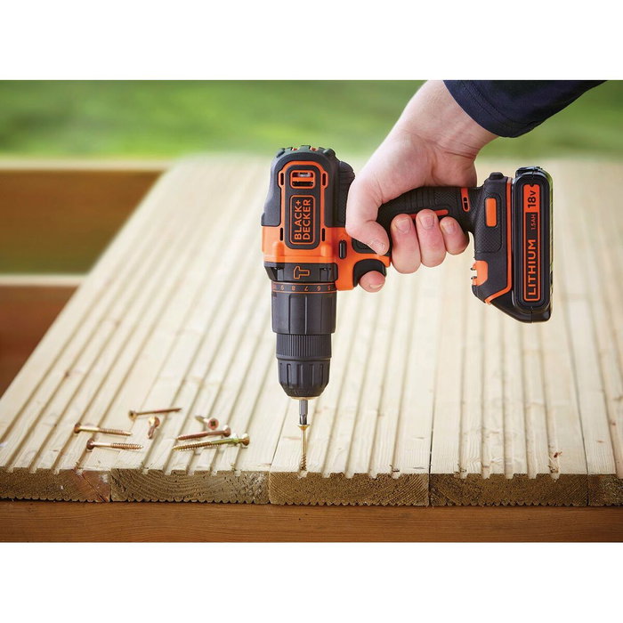 Black+Decker BDCHD18KB-QW Taladro percutor 18V con 2 baterías de 1,5Ah