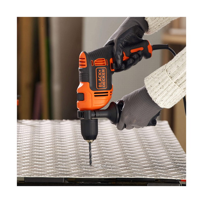 Black+Decker BEH710K-QS Taladro Percutor 710W