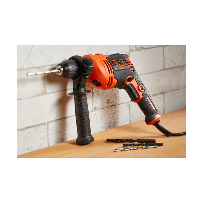 Black+Decker BEH710K-QS Taladro Percutor 710W