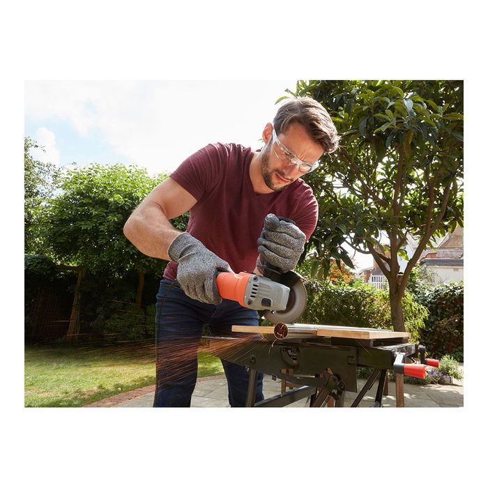 Black+Decker Mini Amoladora BEG010-QS 710W Ø115mm Black+Decker Mini Amoladora BEG010-QS 710W Ø115mm