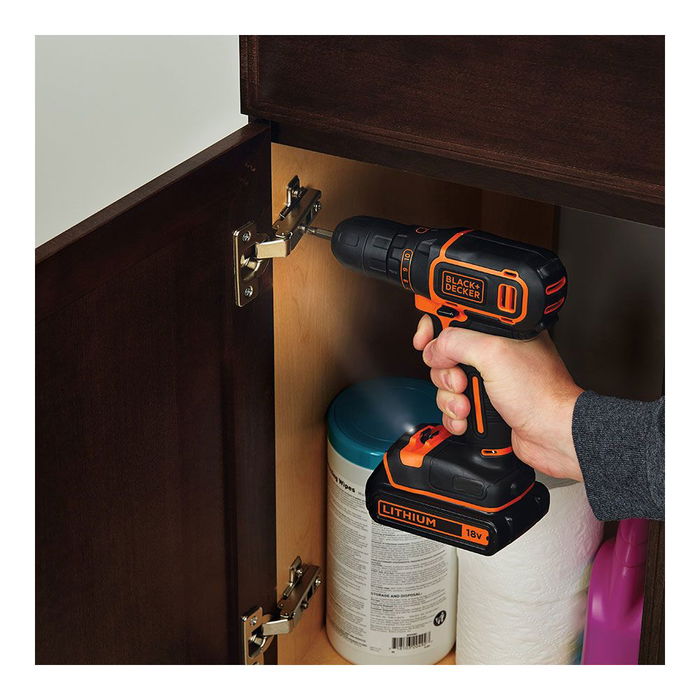 Black+Decker BD18KA Taladro Atornillador Percutor 18V con Batería de Litio, Cargador y Maletín, Portabrocas 10mm, 2 Velocidades, Función Reversible y Luz LED