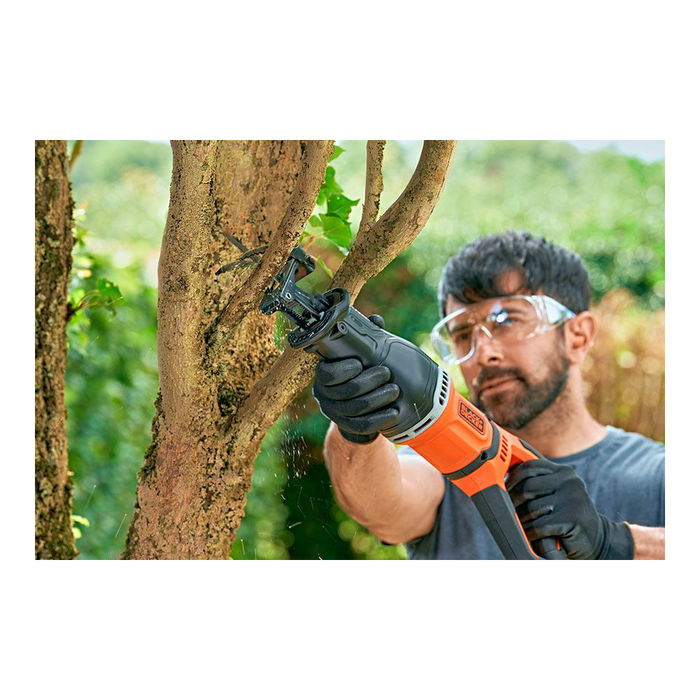 Black+Decker Sierra de Sable BES301-QS 750W con Velocidad Variable y Corte de hasta 150mm en Madera