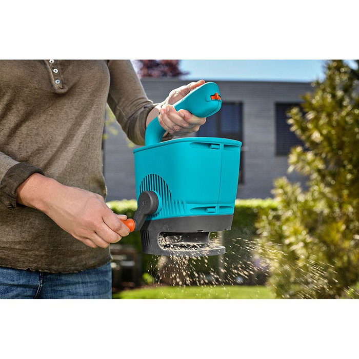 Gardena Esparcidor de Semillas Manual Ergonómico 0,5m-4m de Ancho, Capacidad 1-2kg