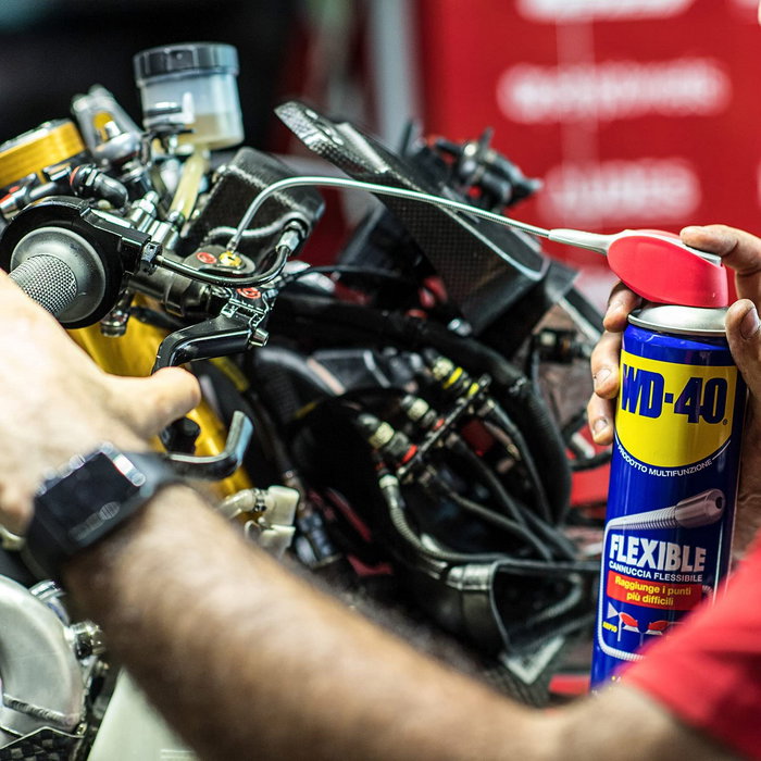 WD-40 Spray Multiusos con Cánula Flexible 400 ml