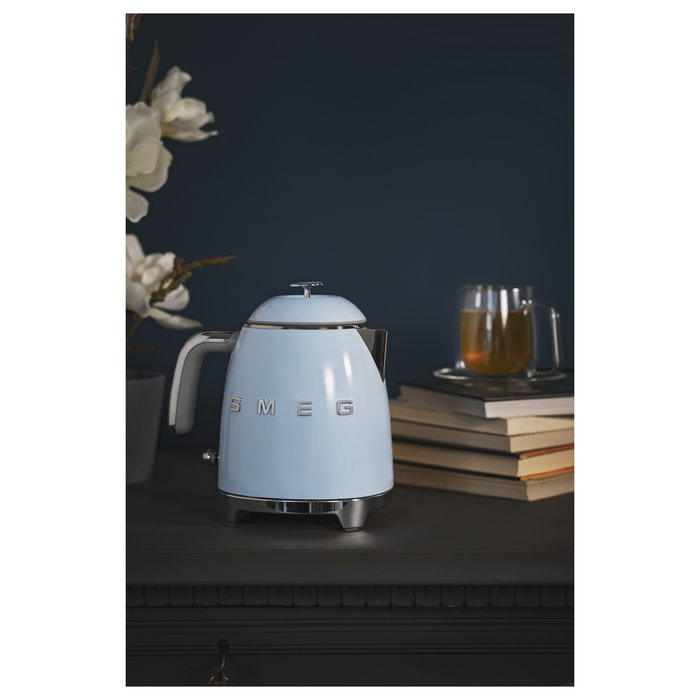 SMEG Hervidor Eléctrico Mini KLF05PBEU, 0.8L, 1400W, Azul, Con Indicador de Nivel y Apagado Automático