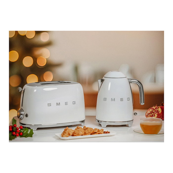 Smeg KLF03WHEU - Hervidor Eléctrico 1.7L 2400W, Blanco, Acero Inoxidable, Base 360°, Apagado Automático Smeg KLF03WHEU - Hervidor Eléctrico 1.7L 2400W, Blanco, Acero Inoxidable, Base 360°, Apagado Automático