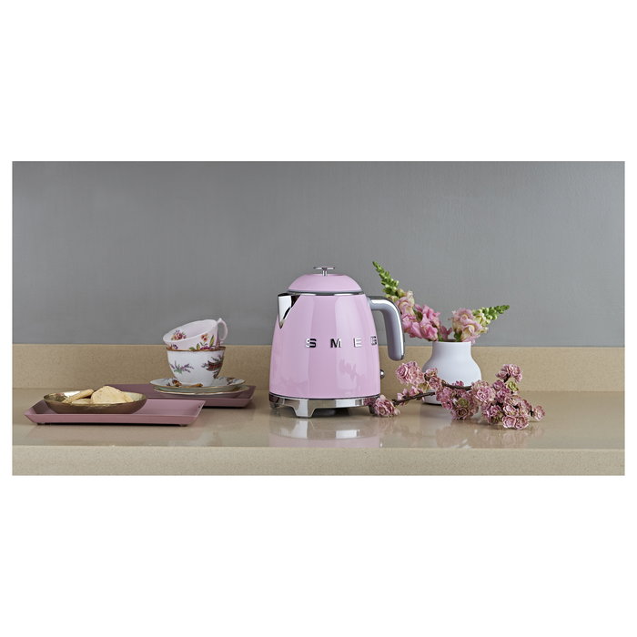Smeg KLF05PKEU Tetera o Hervidor Eléctrico Pequeño Mini, Color Rosa Smeg KLF05PKEU Tetera o Hervidor Eléctrico Pequeño Mini, Color Rosa