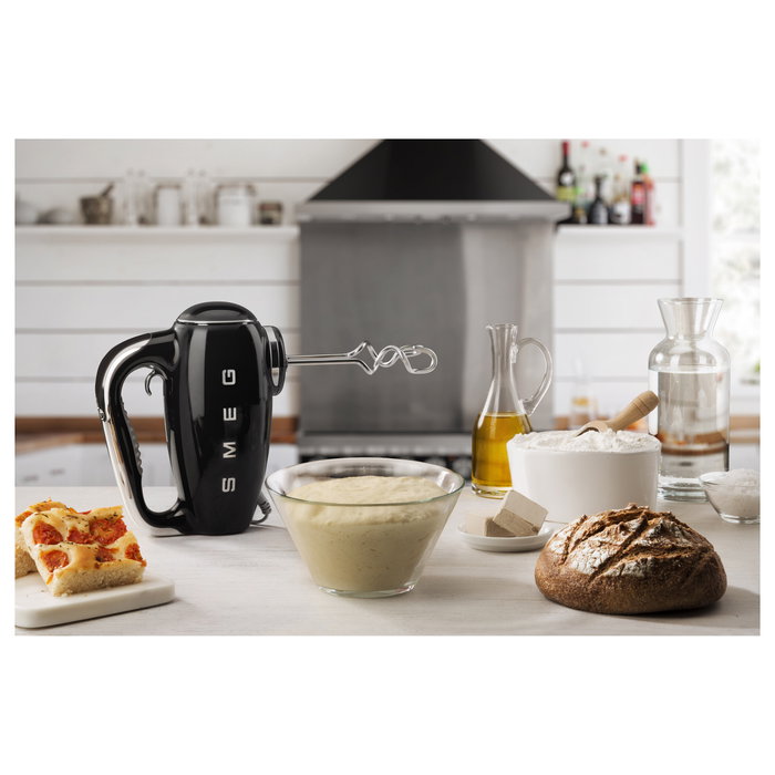 Smeg HMF01BLEU Batidora de Mano Retro 250W Negro 9 Velocidades Smeg HMF01BLEU Batidora de Mano Retro 250W Negro 9 Velocidades