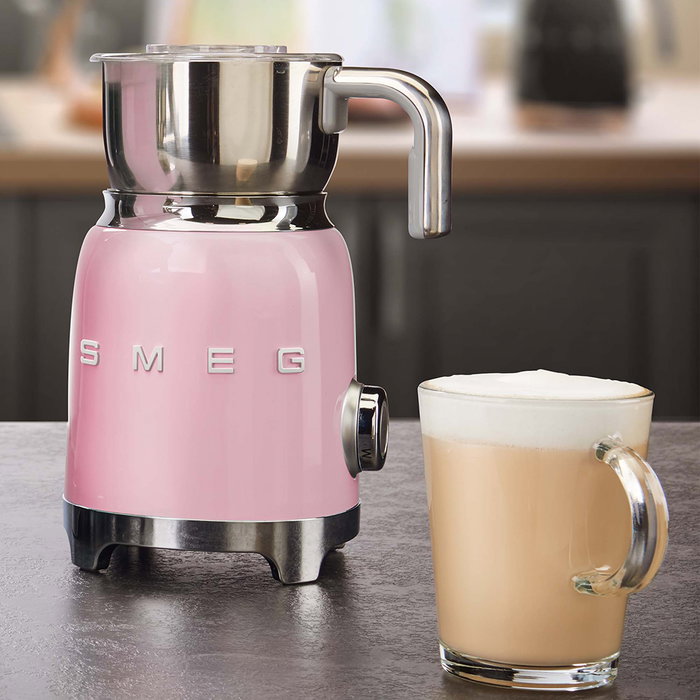 Smeg MFF11PKEU Espumador de Leche Estilo Años 50 Rosa Smeg MFF11PKEU Espumador de Leche Estilo Años 50 Rosa