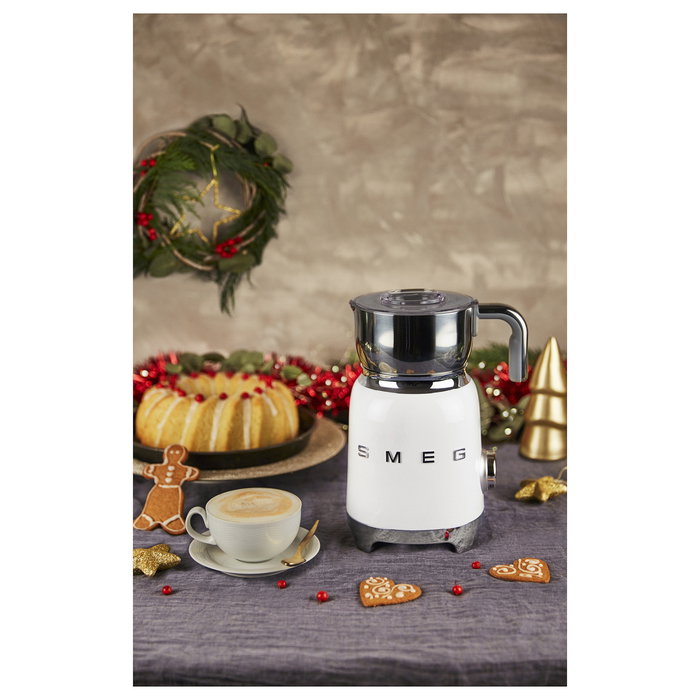 Smeg MFF11WHEU Espumador de Leche Automático 50's Style Blanco, Acero Inoxidable, 250 ml de Espuma, 0.6 L, Funciones Caliente y Fría
