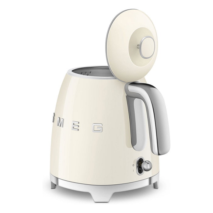 SMEG KLF05CREU Hervidor de Agua Eléctrico Mini, 0.8 Litros, 1400 W, Color Crema, Apagado Automático, Base Giratoria 360°, con Filtro e Indicador de Nivel
