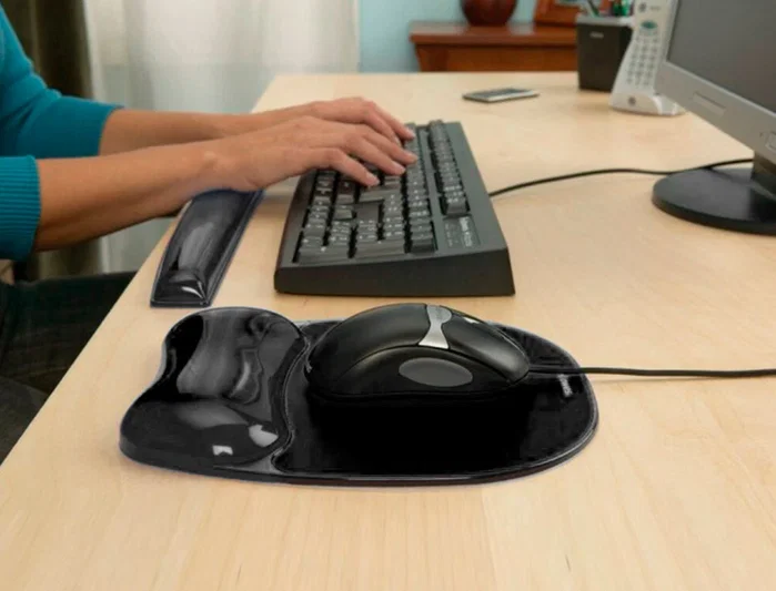 Fellowes Alfombrilla Ergonómica con Reposamuñecas Gel Crystal Negro Fellowes Alfombrilla Ergonómica con Reposamuñecas Gel Crystal Negro