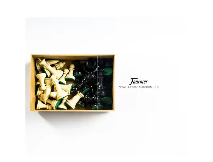 Fournier Ajedrez Staunton Nº3 Fichas de Plástico, Juego de Mesa