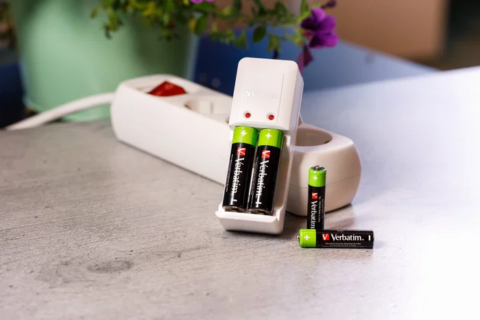 Verbatim Pilas Recargables AA Premium 2500mAh 1,2V (Pack de 4) Verbatim Pilas Recargables AA Premium 2500mAh 1,2V (Pack de 4)