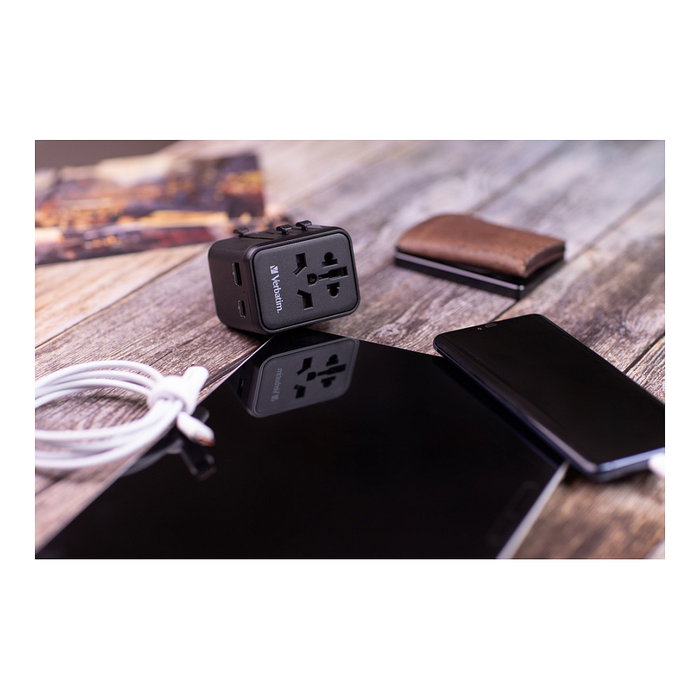 Verbatim UTA-02 Adaptador Universal de Viaje con USB-C 20W y USB-A 18W Verbatim UTA-02 Adaptador Universal de Viaje con USB-C 20W y USB-A 18W