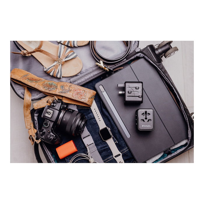 Verbatim UTA-02 Adaptador Universal de Viaje con USB-C 20W y USB-A 18W Verbatim UTA-02 Adaptador Universal de Viaje con USB-C 20W y USB-A 18W
