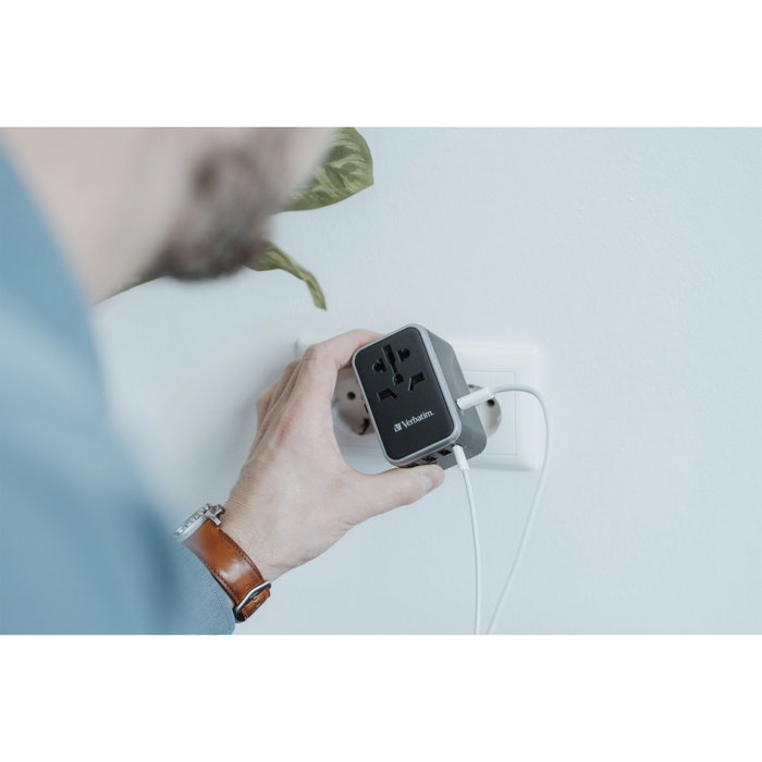 Verbatim UTA-04 Adaptador de Viaje Universal 61W con 2xUSB-C y 3xUSB-A Verbatim UTA-04 Adaptador de Viaje Universal 61W con 2xUSB-C y 3xUSB-A
