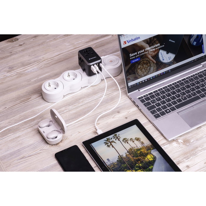 Verbatim UTA-04 Adaptador de Viaje Universal 61W con 2xUSB-C y 3xUSB-A Verbatim UTA-04 Adaptador de Viaje Universal 61W con 2xUSB-C y 3xUSB-A