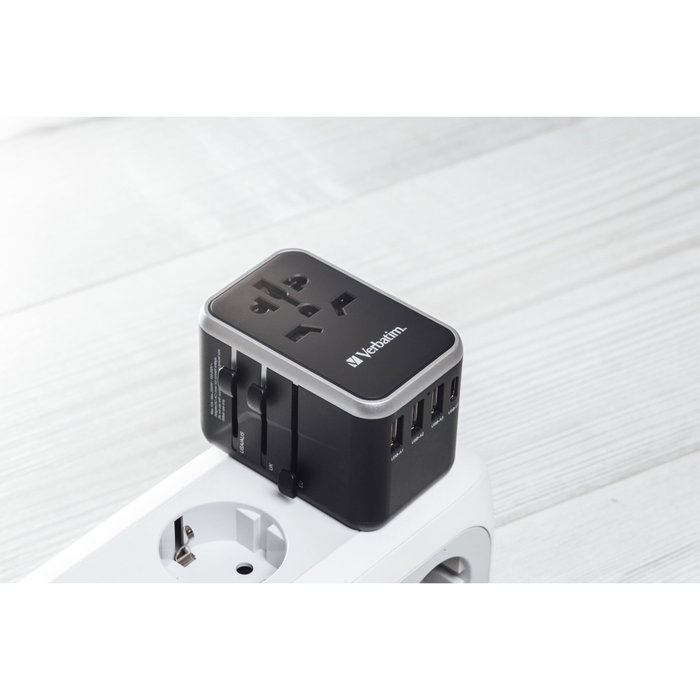 Verbatim UTA-04 Adaptador de Viaje Universal 61W con 2xUSB-C y 3xUSB-A Verbatim UTA-04 Adaptador de Viaje Universal 61W con 2xUSB-C y 3xUSB-A