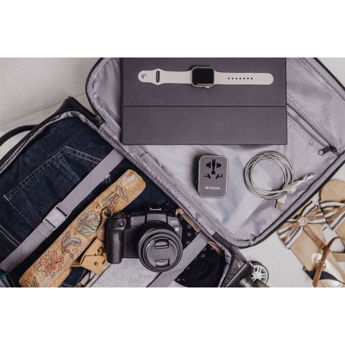 Verbatim UTA-04 Adaptador de Viaje Universal 61W con 2xUSB-C y 3xUSB-A Verbatim UTA-04 Adaptador de Viaje Universal 61W con 2xUSB-C y 3xUSB-A