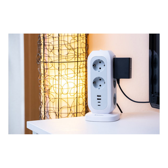 Verbatim Torre de Alimentación EUPT-01 con 11 Tomas CA, 2 USB-C y 2 USB-A, Blanco Verbatim Torre de Alimentación EUPT-01 con 11 Tomas CA, 2 USB-C y 2 USB-A, Blanco