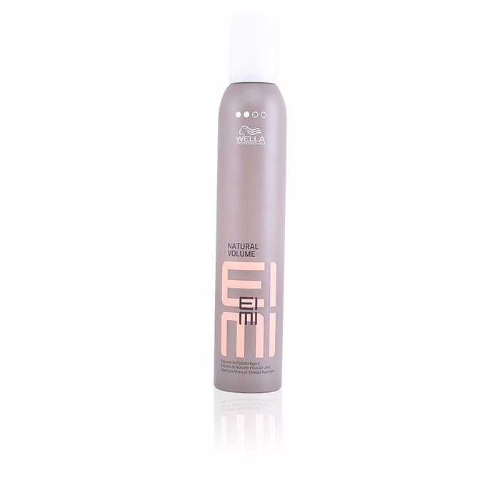 Wella Professionals EIMI Natural Volume - Espuma Voluminizadora de Fijación Ligera - Para Cabello Fino y Sin Volumen - 300 ml Wella Professionals EIMI Natural Volume - Espuma Voluminizadora de Fijación Ligera - Para Cabello Fino y Sin Volumen - 300 ml