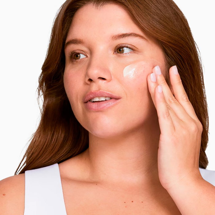 Clinique DRAMATICALLY DIFFERENT moisturizing lotion+ 125 ml, Loción Hidratante Facial, Para Todo Tipo de Pieles, Hipoalergénico, Sin Fragancia Clinique DRAMATICALLY DIFFERENT moisturizing lotion+ 125 ml, Loción Hidratante Facial, Para Todo Tipo de Pieles, Hipoalergénico, Sin Fragancia