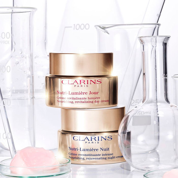Clarins NUTRI-LUMIÈRE DÍA crema 50 ml Crema Antiedad Efecto Flash Clarins NUTRI-LUMIÈRE DÍA crema 50 ml Crema Antiedad Efecto Flash