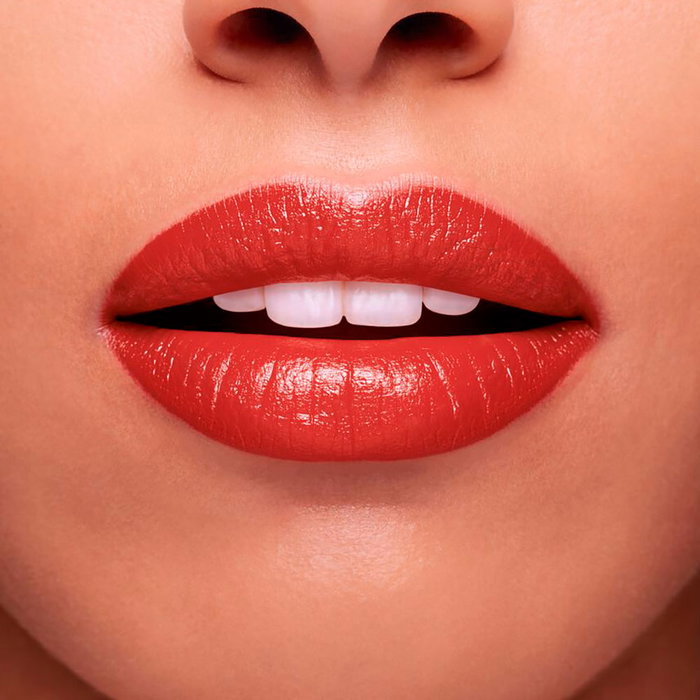 Clarins Joli Rouge Recarga #743 - Pintalabios de Color Satinado, 3.5 g - Hidratación 6 Horas con Aceite de Mango Clarins Joli Rouge Recarga #743 - Pintalabios de Color Satinado, 3.5 g - Hidratación 6 Horas con Aceite de Mango