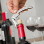 Innovagoods Estuche de vino con forma de botella con accesorios de vino