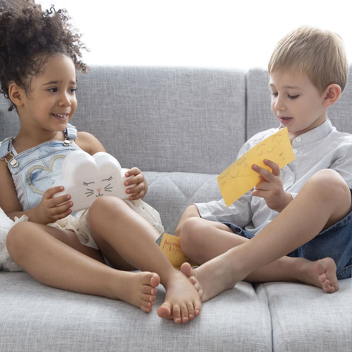 Lámpara con Proyector de Arcoíris y Pegatinas Claibow InnovaGoods Lámpara con Proyector de Arcoíris y Pegatinas Claibow InnovaGoods