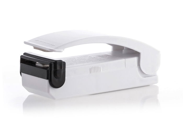 Inde Magseal Selladora de Bolsas con Imán para Nevera, Dimensiones 10.6 x 8.1 x 5.6 cm (20 Unidades) Inde Magseal Selladora de Bolsas con Imán para Nevera, Dimensiones 10.6 x 8.1 x 5.6 cm (20 Unidades)