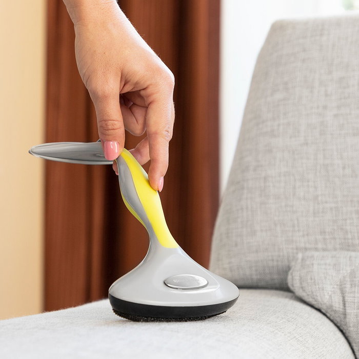 Innovagoods Cepillo quitapelusas 4 en 1 con accesorios