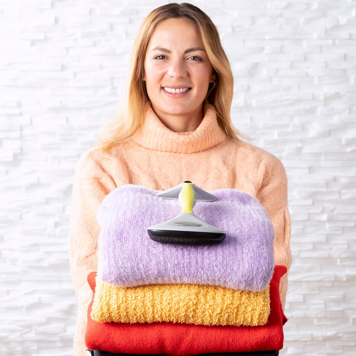 Innovagoods Cepillo quitapelusas 4 en 1 con accesorios