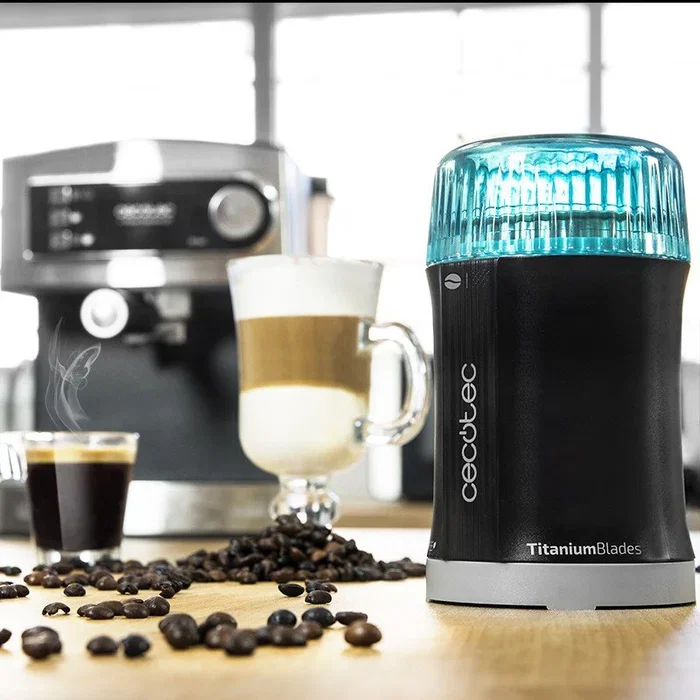 Cecotec Molinillo Eléctrico TitanMill 200 200W para Café y Especias, Cuchillas con Recubrimiento de Titanio, Capacidad 50g, BPA-Free, Negro y Azul