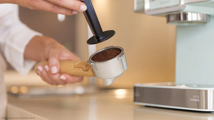 Cecotec Power Espresso 20 Tradizionale con diseño vintage