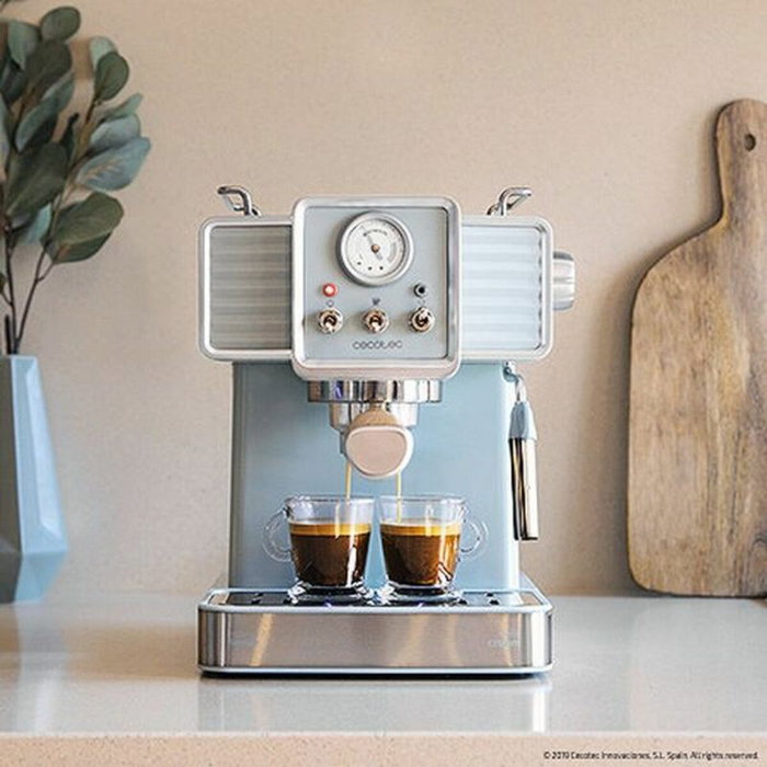 Cecotec Power Espresso 20 Tradizionale con diseño vintage