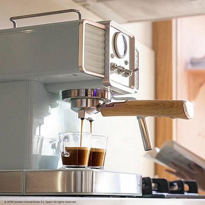 Cecotec Power Espresso 20 Tradizionale con diseño vintage