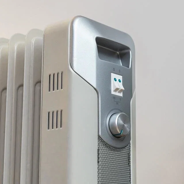 Cecotec ReadyWarm 7000 Space Radiador de Aceite 1500 W Blanco Cecotec ReadyWarm 7000 Space Radiador de Aceite 1500 W Blanco
