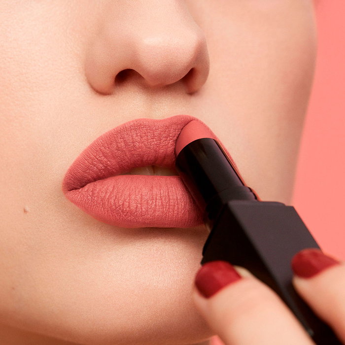 Revlon Colorstay Suede Ink Rouge à Lèvres n°05 Hot Girl 2,55 ml Teinte Mate 8H