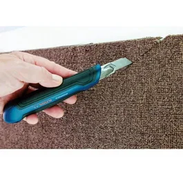 Bosch Professional Cutter 18 mm - Porte-lame en aluminium, ergonomique Softgrip, changement de lame sans outil - Outil de coupe haute performance