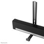 Neomounts AWL29-650BL1 Support Universel pour Barre de Visioconférence/Soundbar, Réglable en Profondeur (7.7-21.5 cm) et Hauteur, Compatible Logitech Rally Bar - Noir