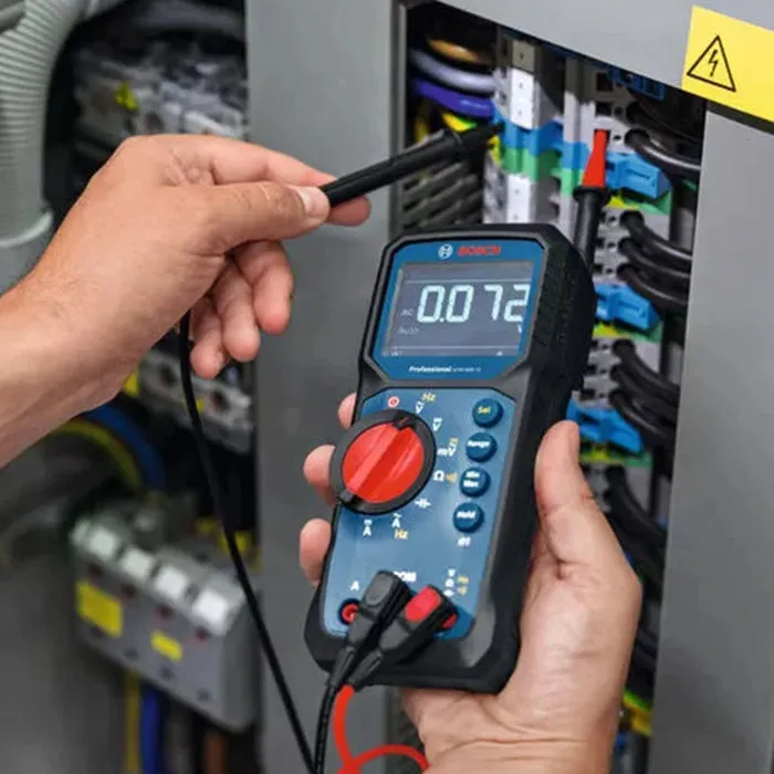 Bosch GDM 600-15 Multimètre numérique IP65 AC/DC 600V 10A avec écran inversé