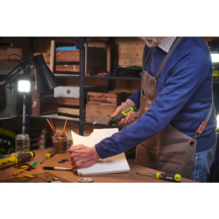 Ryobi RHC4-120G Coupeur à fil chaud 4V USB Lithium avec batterie 2Ah et chargeur