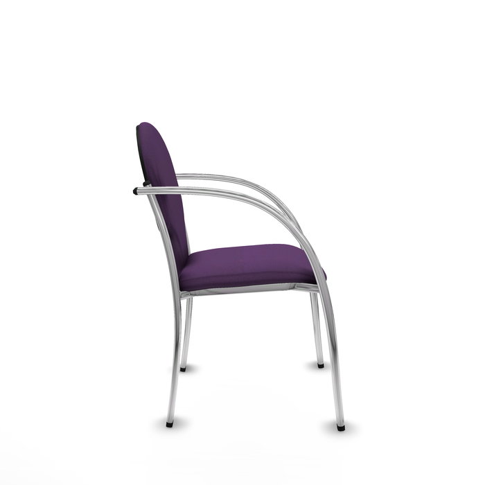 Silla Hellín tapizada con Tela color Morado. Brazos fijos