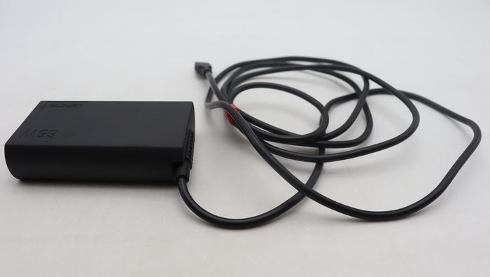 Lenovo Adaptateur Secteur 65W USB-C avec Tensions Multiples (20V/15V/9V/5V) pour Ordinateurs Portables et Appareils