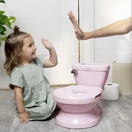 Ingenuity Mini Toilette fille, pot d'apprentissage avec chasse d'eau musicale, réducteur inclus et couvercle amovible