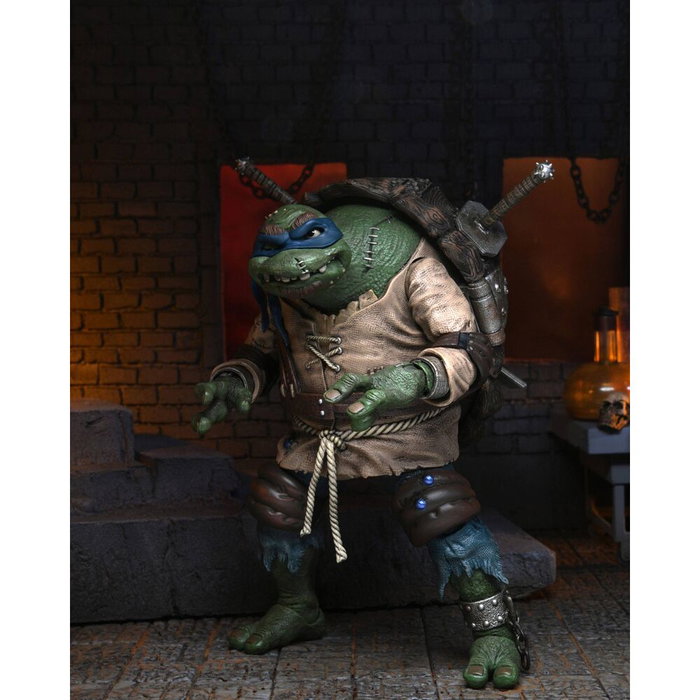 NECA Figurine Ultimate Leonardo Le Bossu - Tortues Ninja - 18 cm avec accessoires