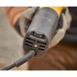 STANLEY FATMAX - Meuleuse d'angle filaire FMEG225VS-QS - 1100W - Diamètre 125 mm - Design compact et ergonomique - 6 vitesses de 3000 à 11000 tr/min