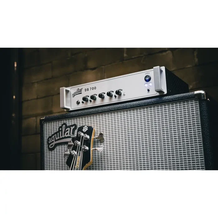 AGUILAR DB 700 Hybrid - 700W